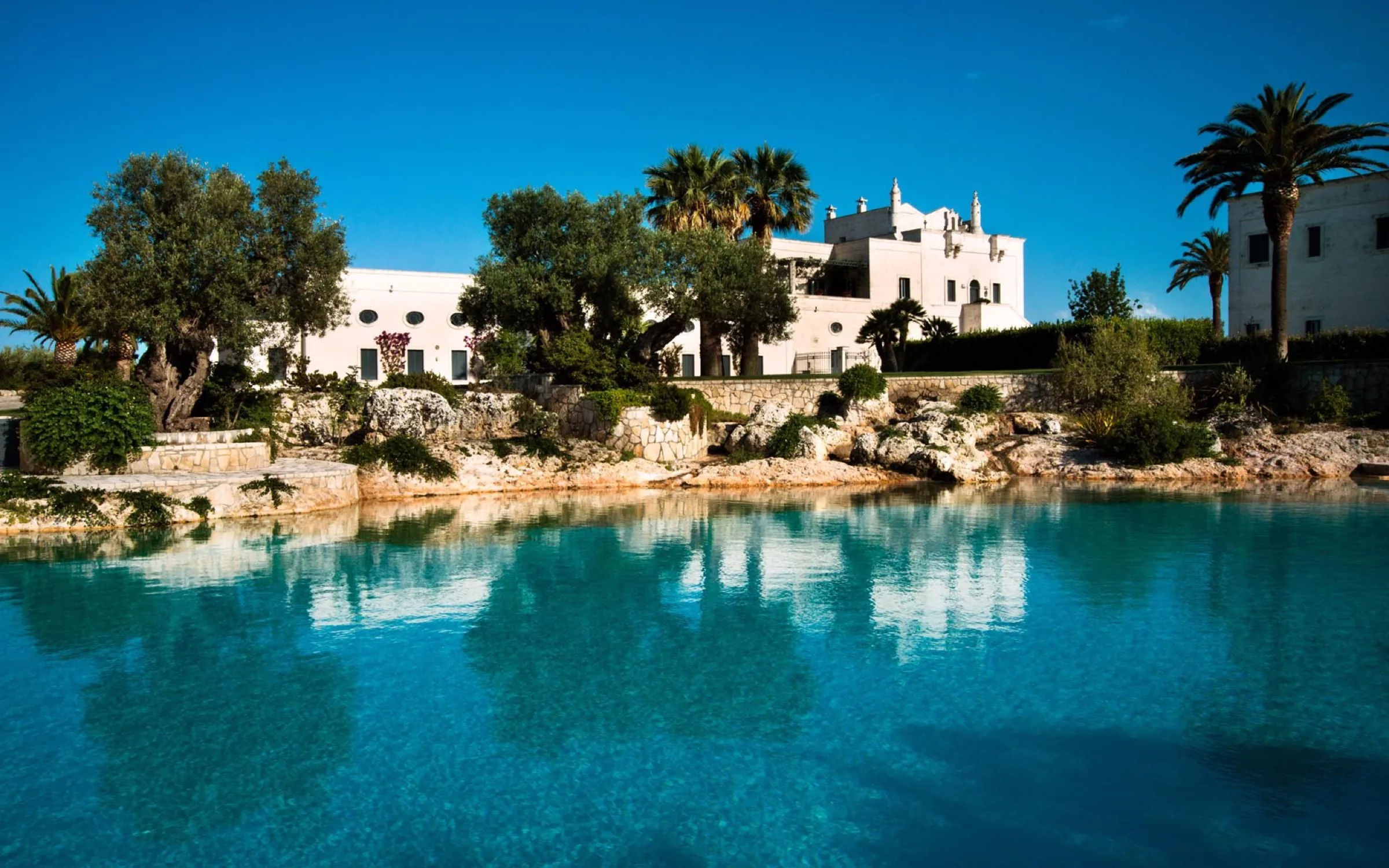 Masseria San Domenico in Savelletri: the pool and masseria buildings